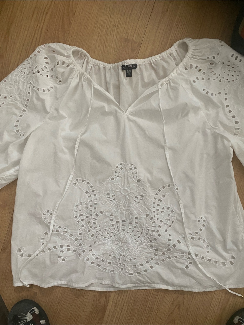 Preowned Lauren Ralph Lauren White Eyelet embroidered Blouse XL excellent